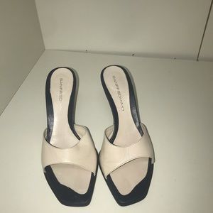 SanFrediano Creme and black leather heels Sz 7.5